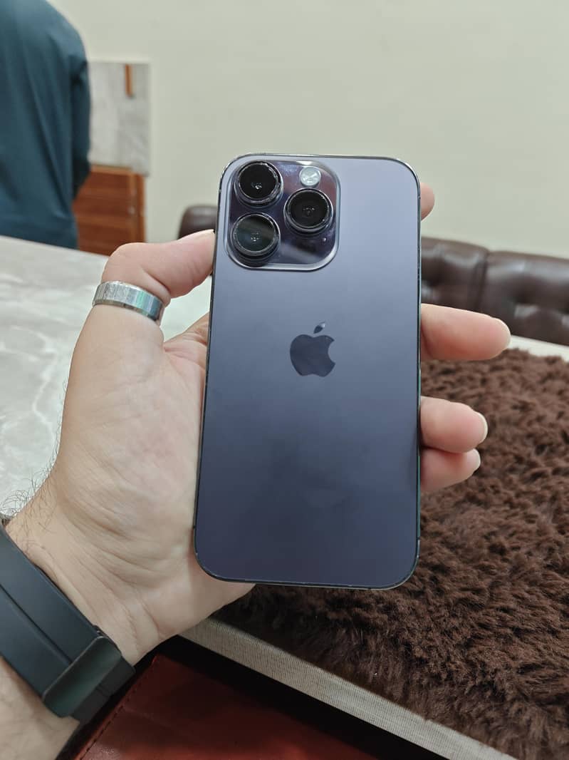 Apple iPhone 14 Pro 1