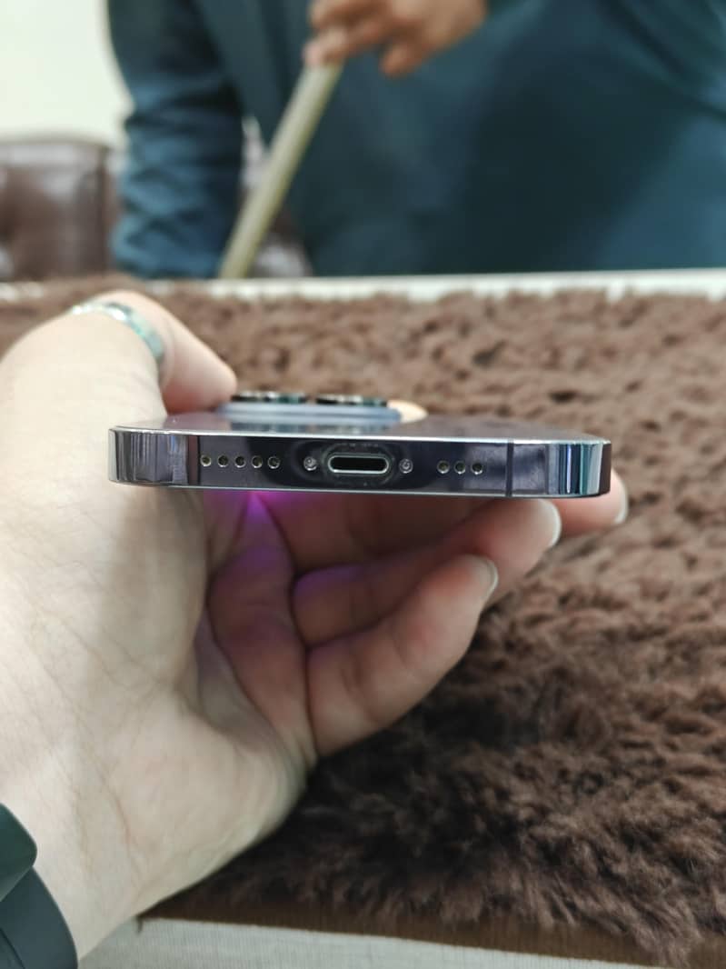 Apple iPhone 14 Pro 4