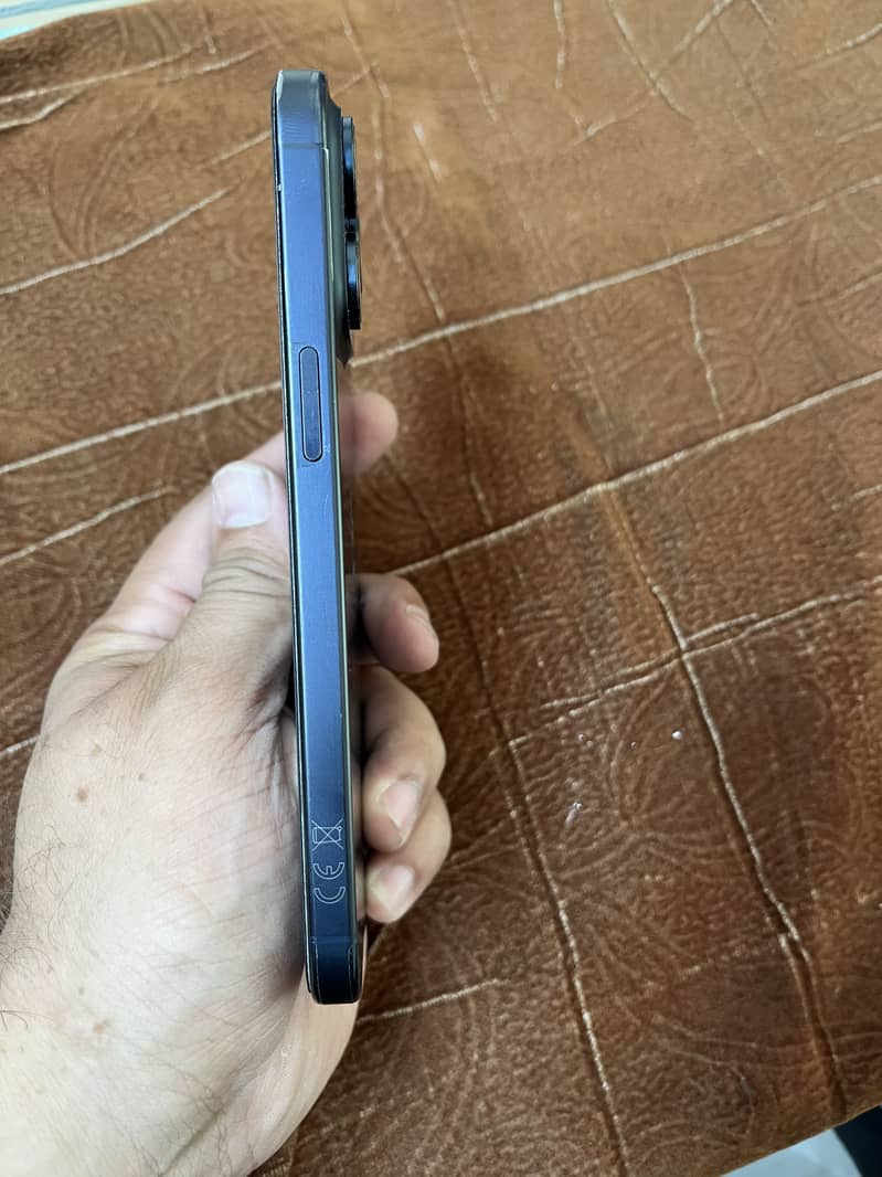Apple iPhone 15 Pro Max 1