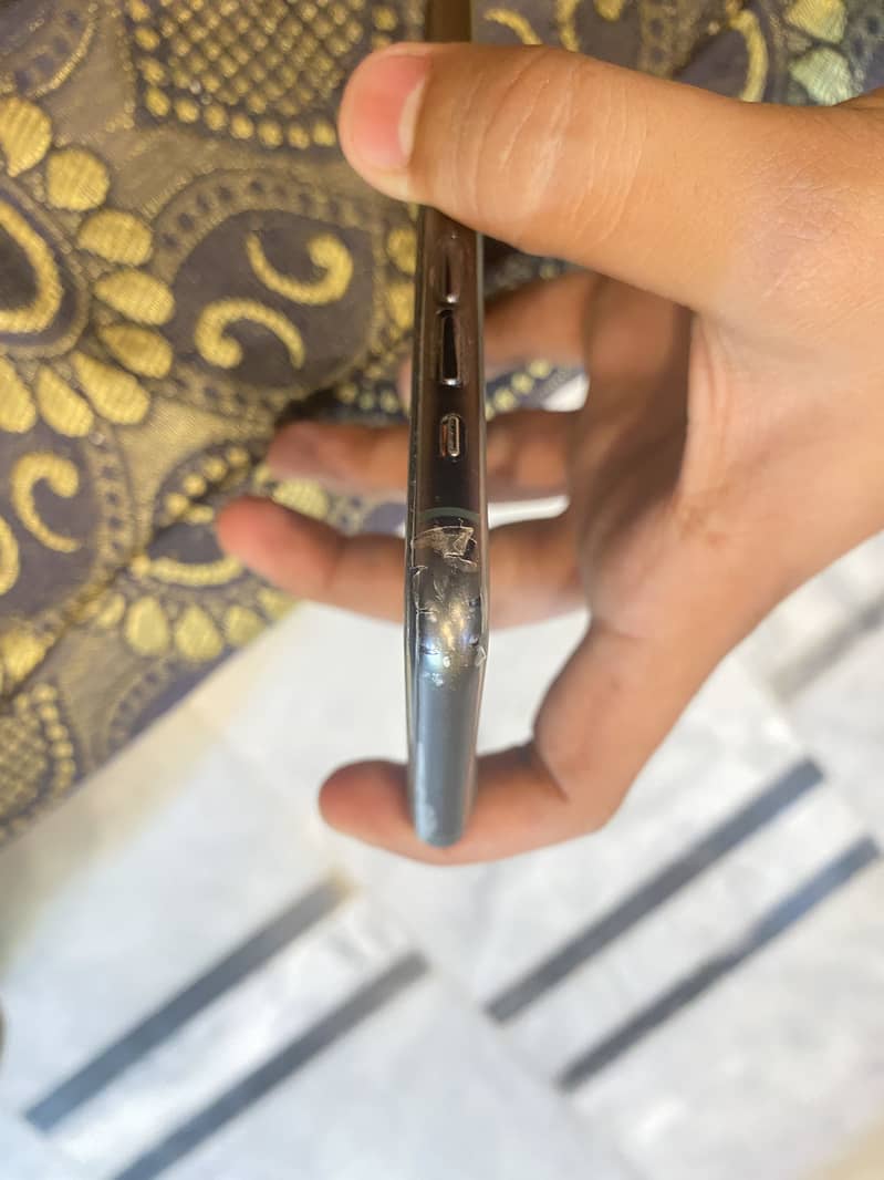 Apple iPhone 11 Pro Max 1