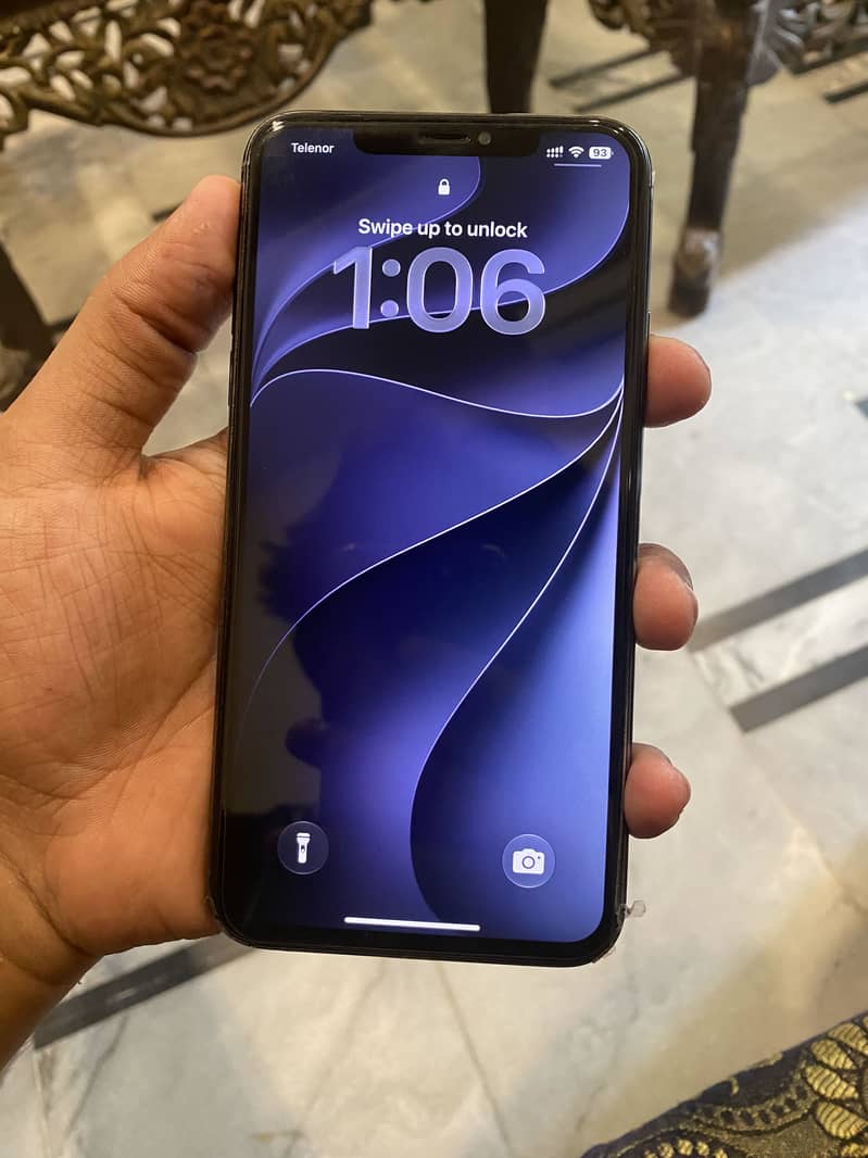 Apple iPhone 11 Pro Max 2