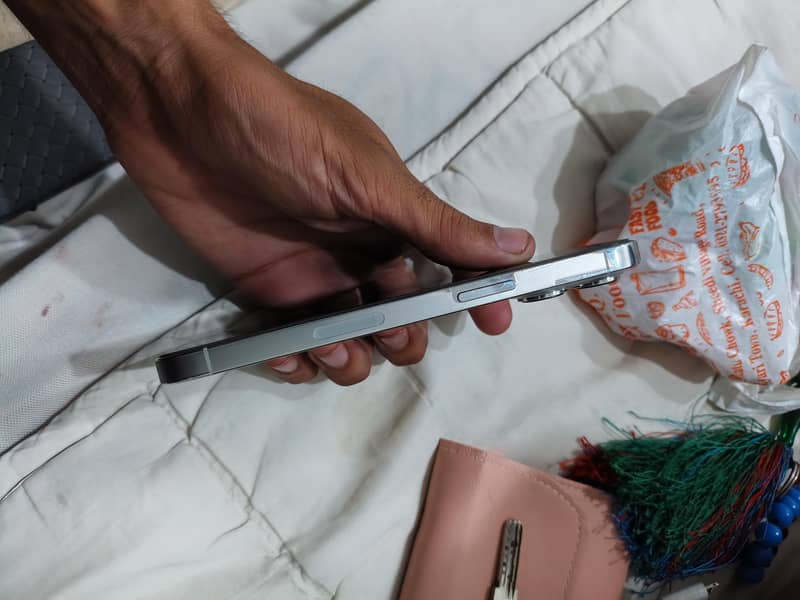 Apple iPhone 13 Pro 1
