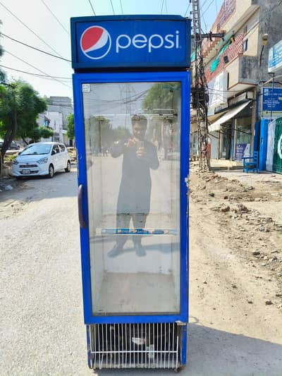 Display Chiller 450 Ltr pepsi Genuine condition (0321/0807777)