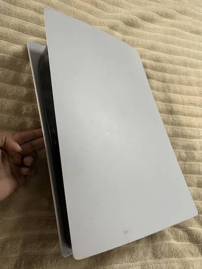 Ps 5 fat with 2 original controllers and 1 wireless charging station