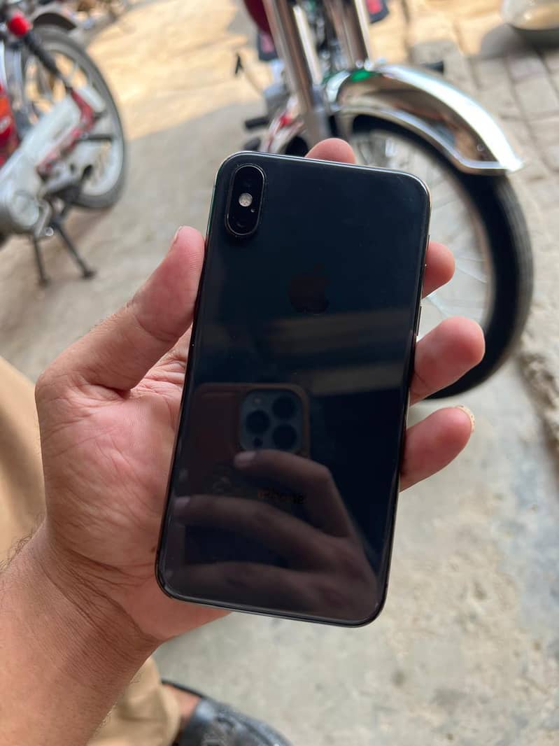 Apple iPhone X 3