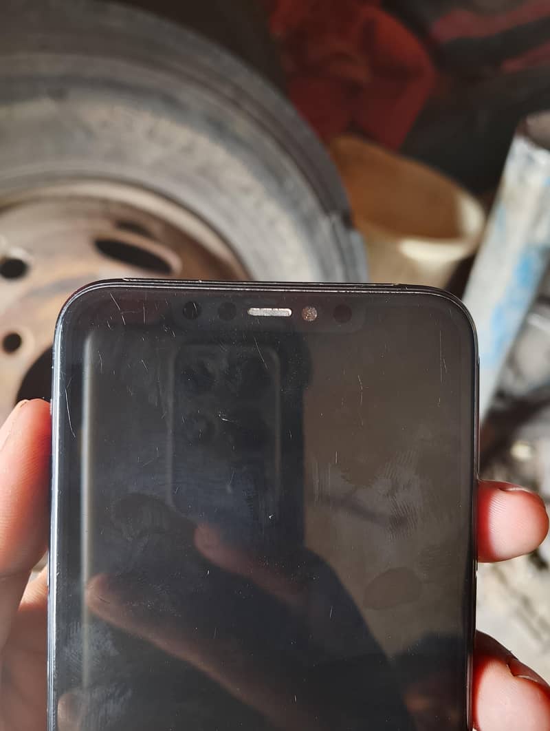 Apple iPhone 11 Pro Max 2