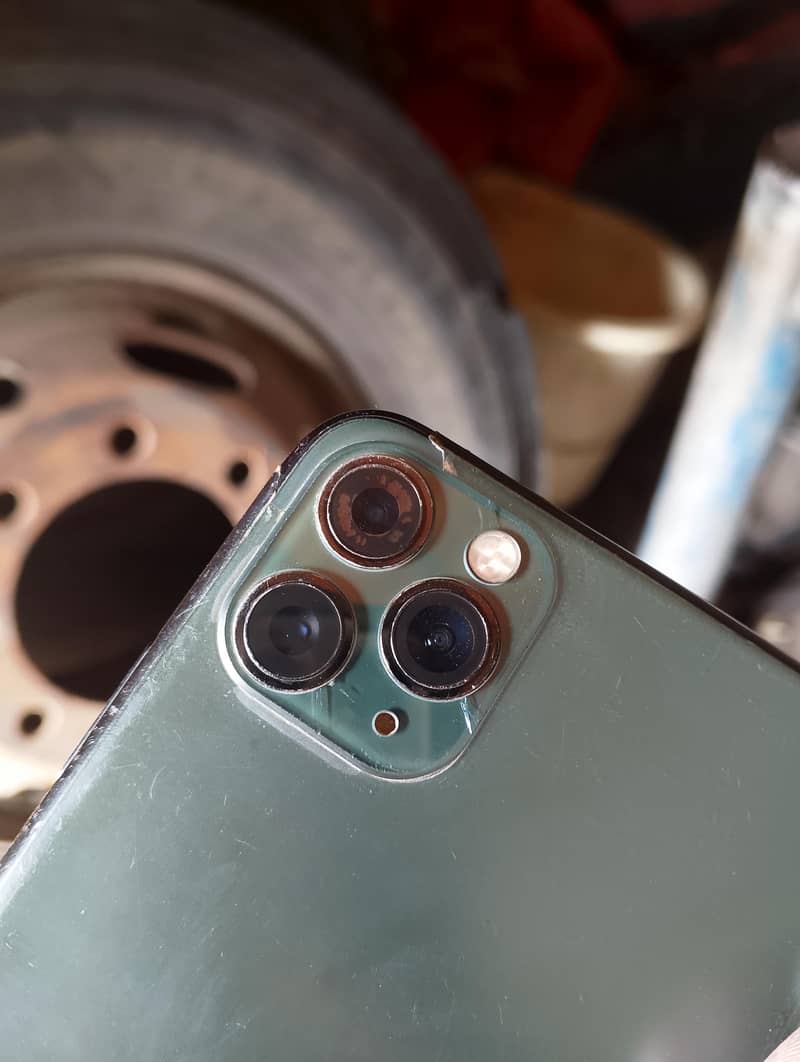 Apple iPhone 11 Pro Max 3