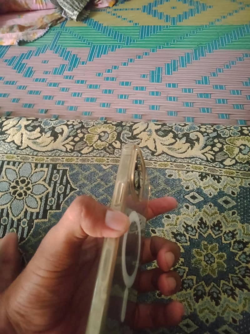 Apple iPhone 13 Pro Max 3