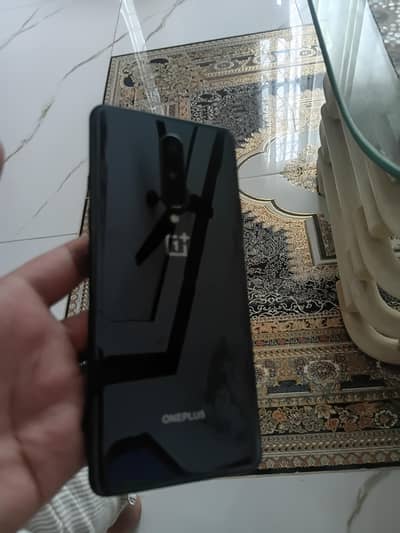 One Plus 8 All okay 8/128