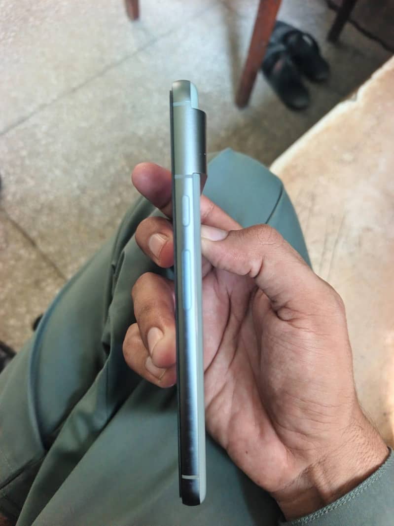 Google Pixel 8 1