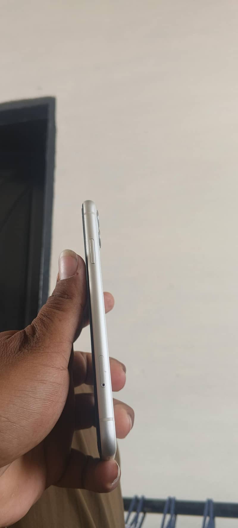 Apple iPhone 11 3