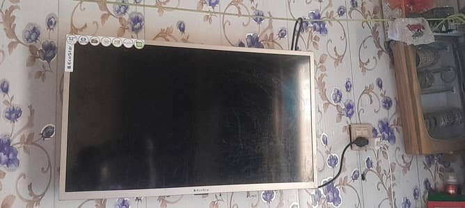 32"LCD ecostar orignal