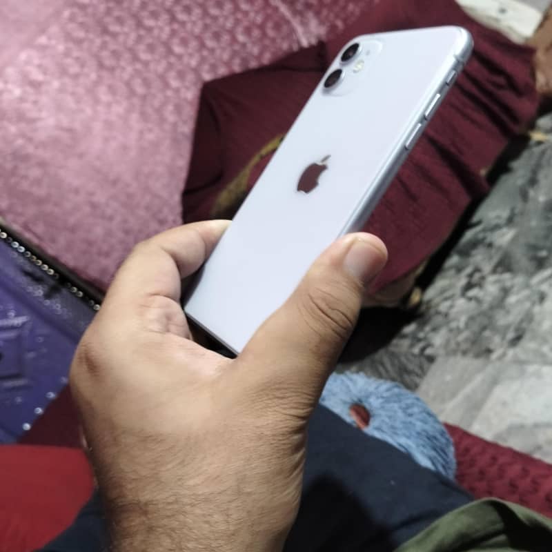 Apple iPhone 11 6