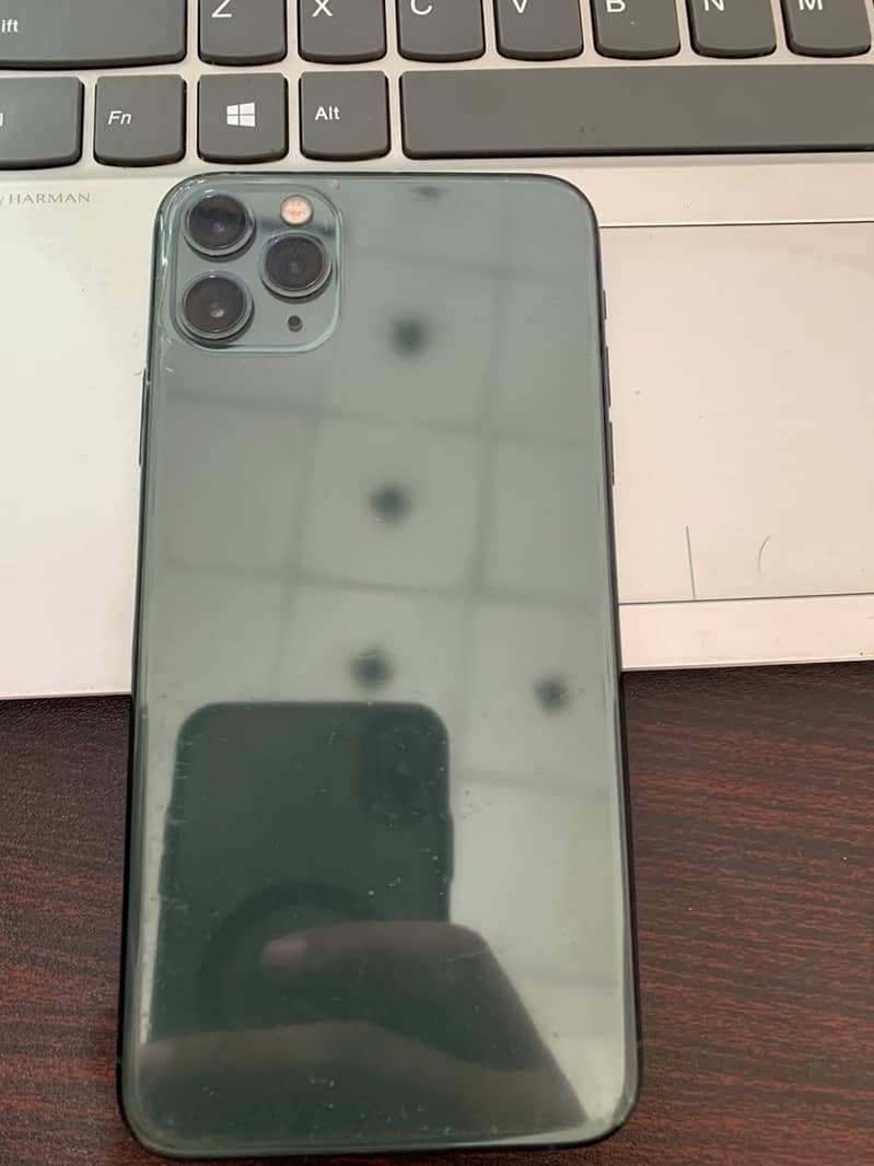 Apple iPhone 11 Pro Max 4