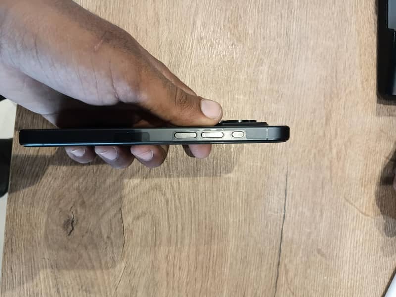 Apple iPhone 15 Pro 1