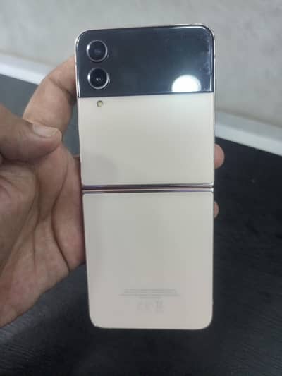 Samsung Mobile Z Flip 4