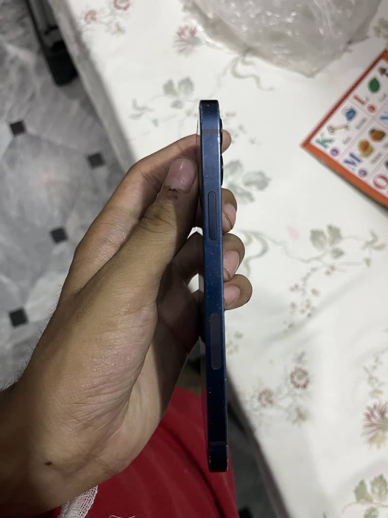 Apple iPhone 12 5