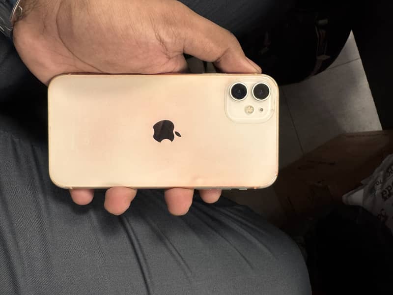 Apple iPhone 11 7