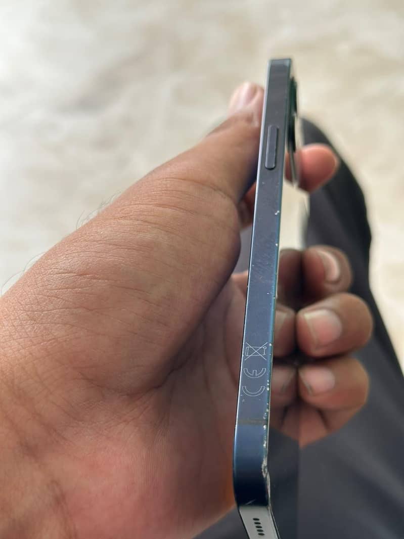 Apple iPhone 12 7