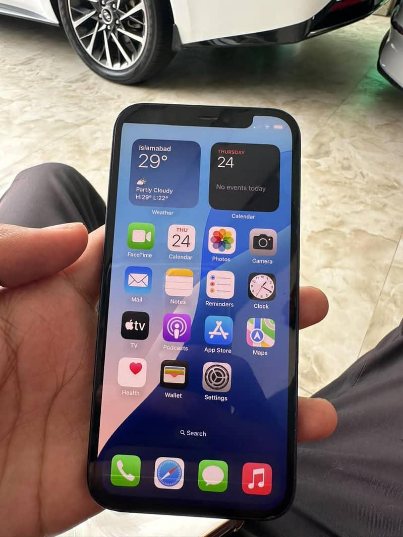 Apple iPhone 12 10