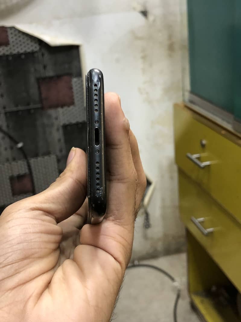 Apple iPhone 7 2