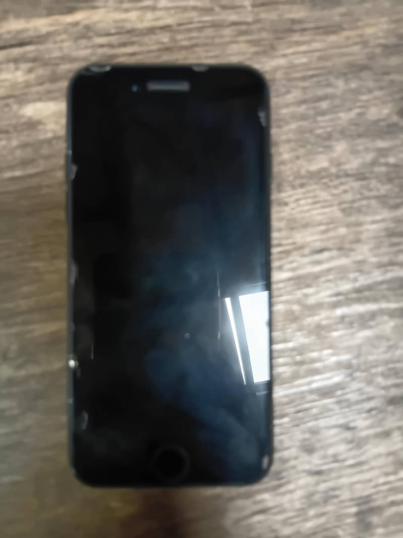 Apple iPhone 7 1