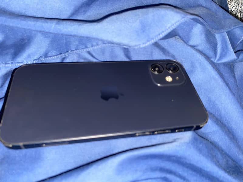 Apple iPhone 12 0
