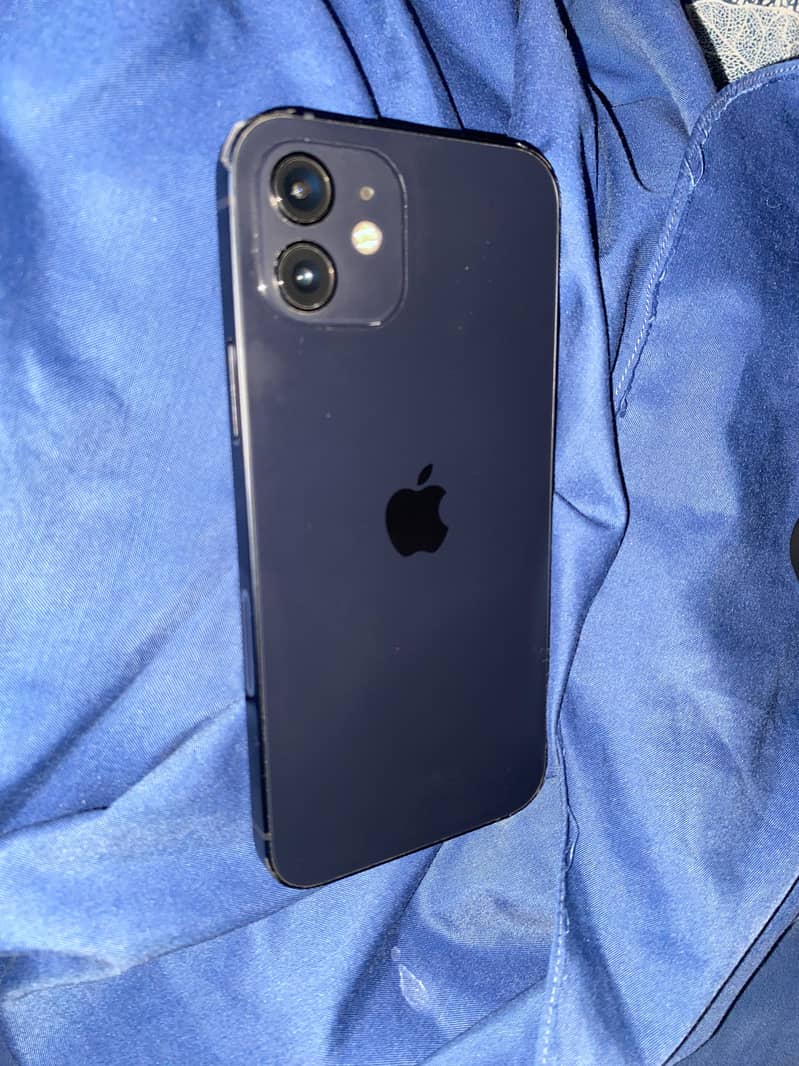 Apple iPhone 12 1