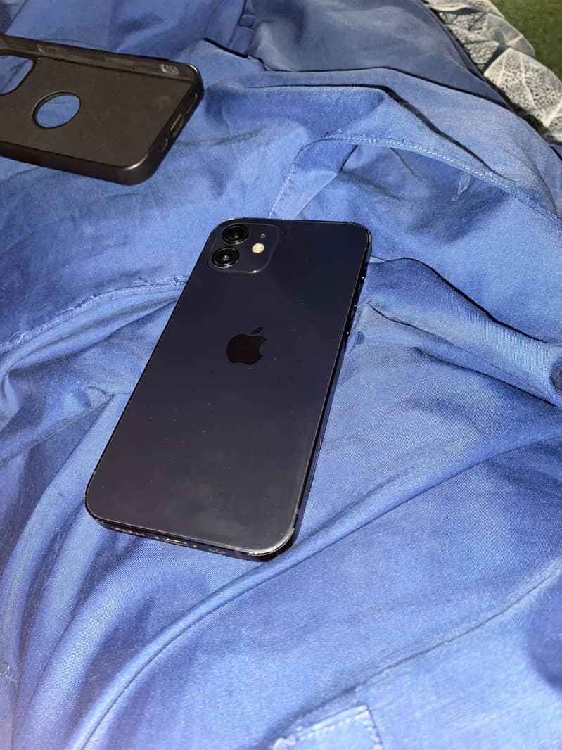 Apple iPhone 12 2