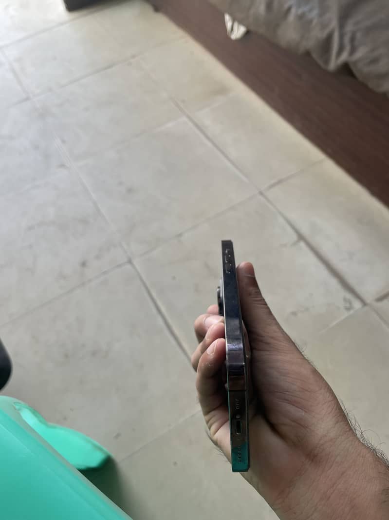 Apple iPhone 12 Pro 1