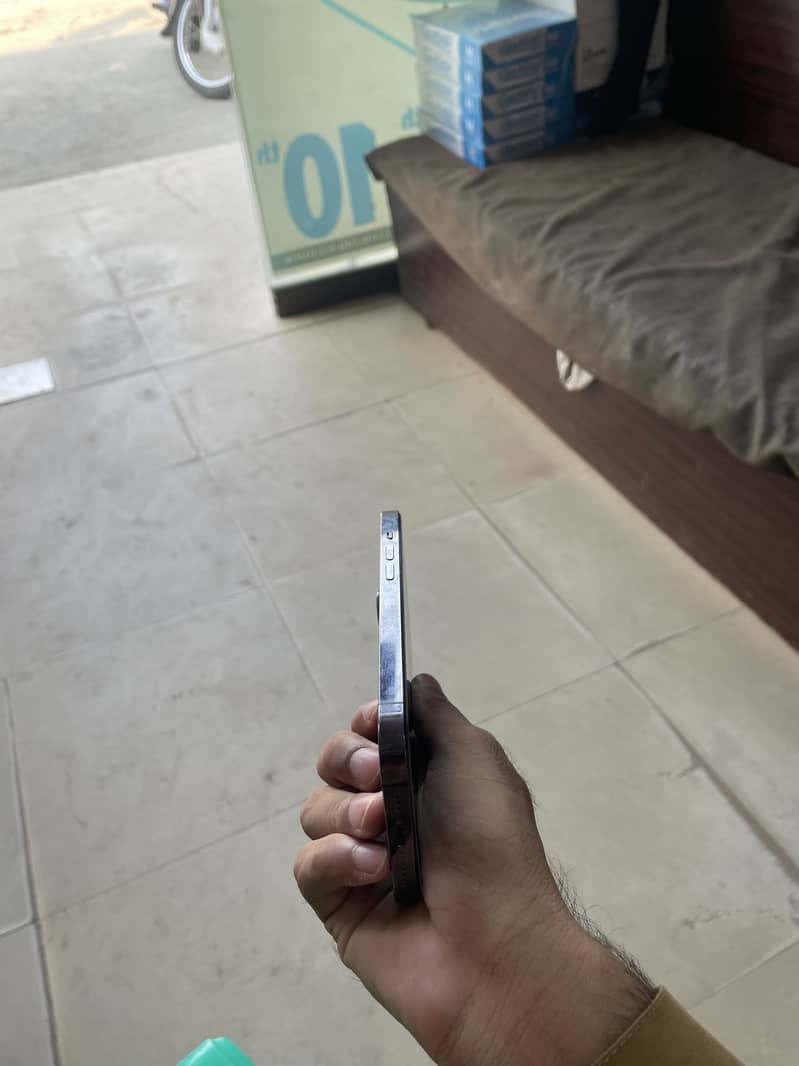 Apple iPhone 12 Pro 6