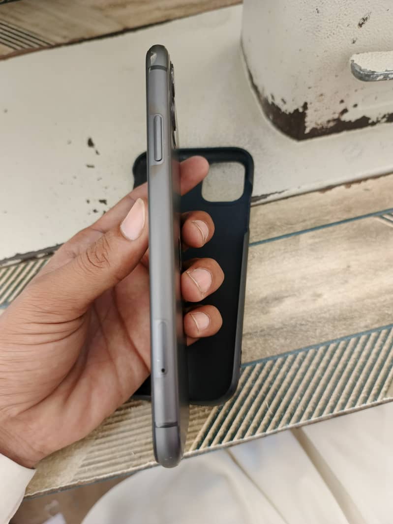 Apple iPhone 11 2