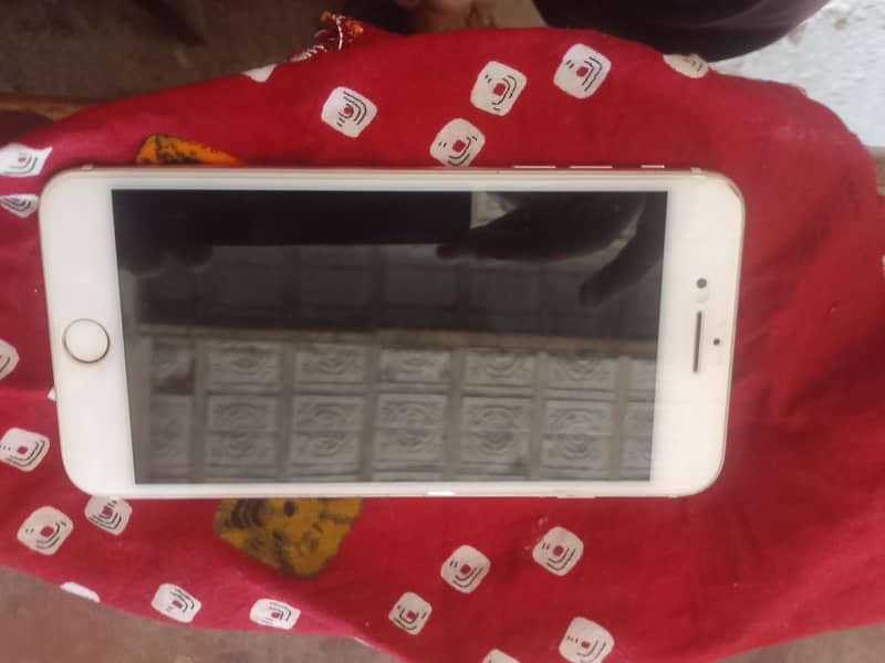 Apple iPhone 7 Plus 1