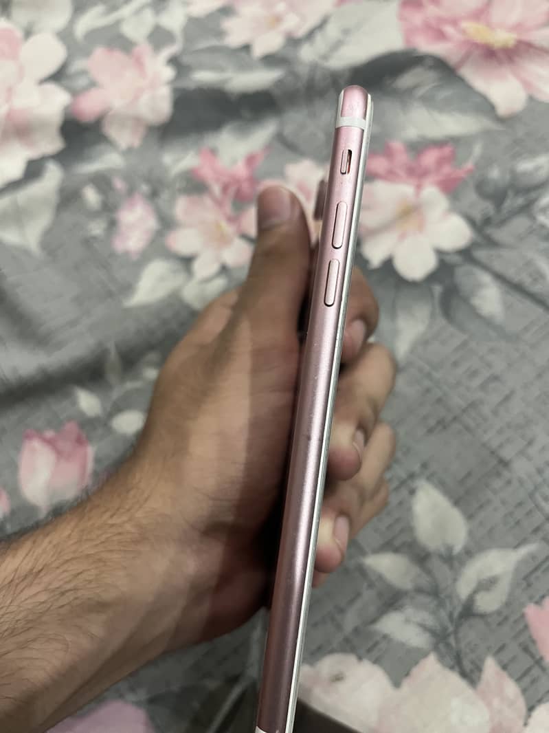 Apple iPhone 7 Plus 1