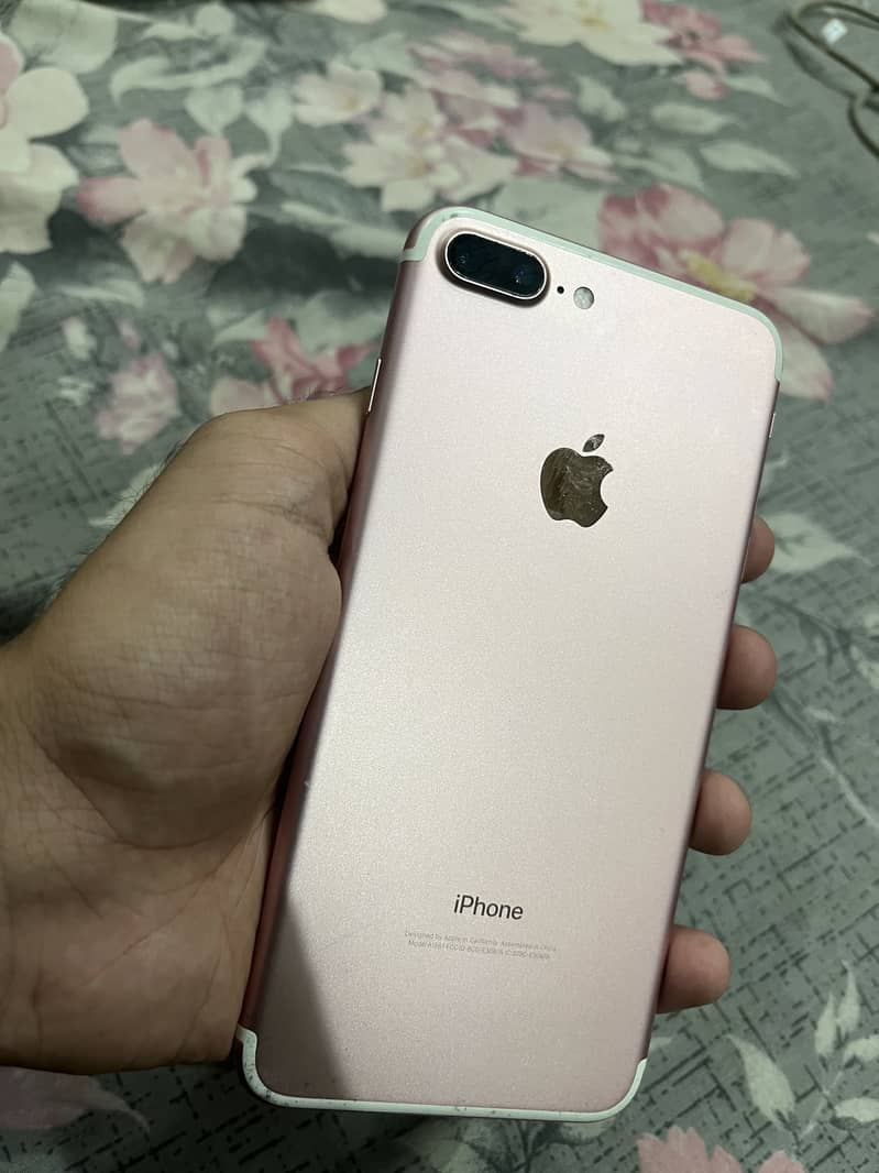 Apple iPhone 7 Plus 0