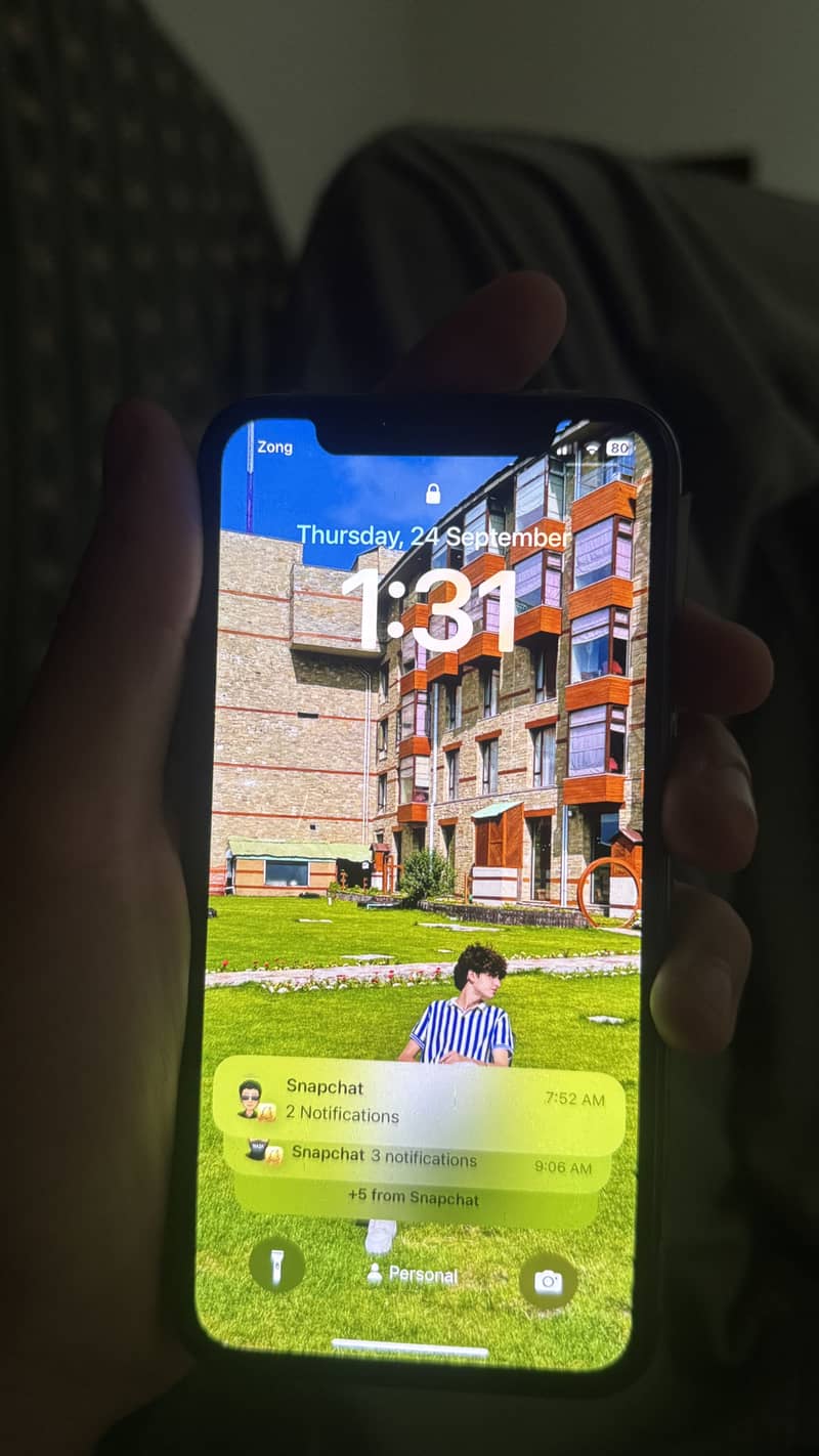 Apple iPhone X 4