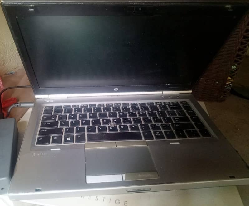 Laptop 0