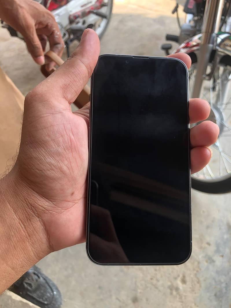 Apple iPhone 13 Pro 1