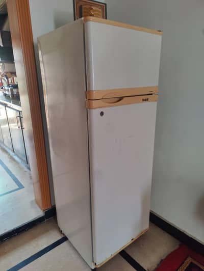 Dawlance Fridge Medium size