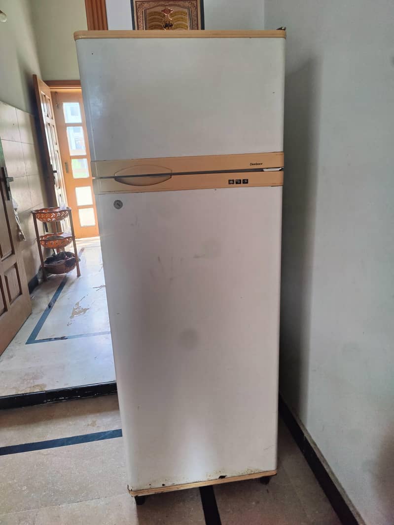 Dawlance Fridge Medium size 1