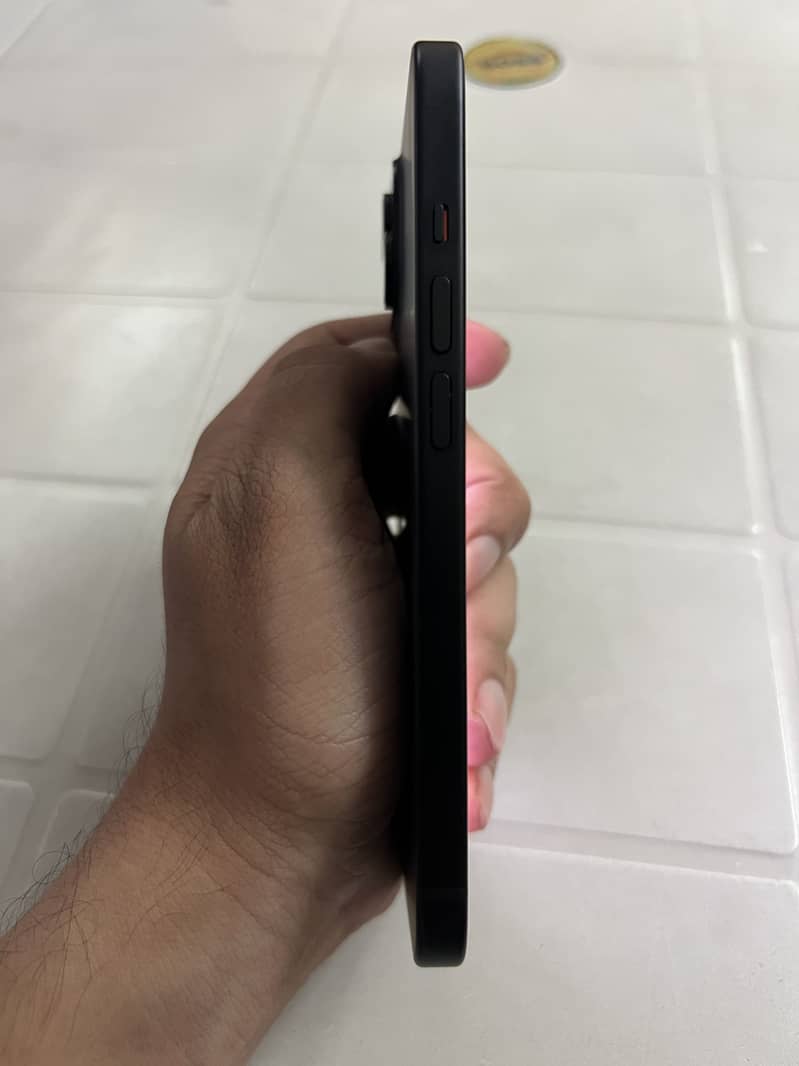 Apple iPhone 15 2