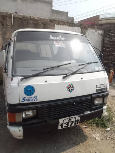 Nissan hiace 1990