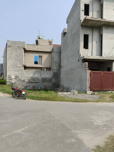 Facing Park Corner Plot Haider Block For Sale Bismillah Housing Scheme