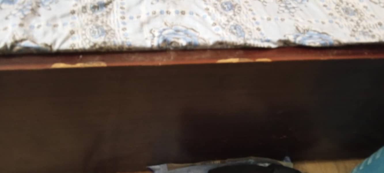bed & Divider 1