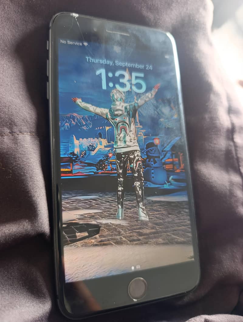 Apple iPhone 8 Plus 1