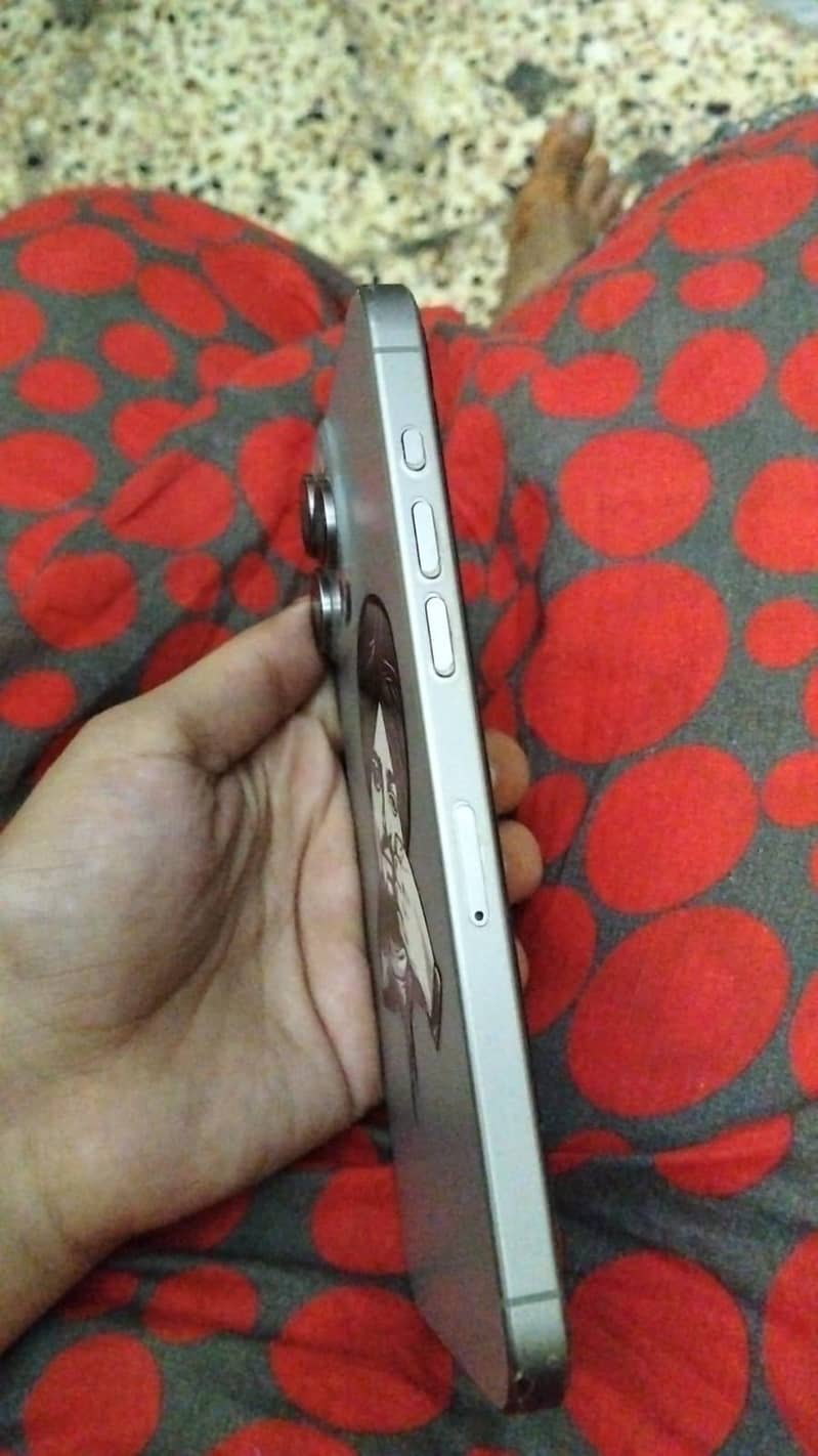 Apple iPhone 15 Pro Max 1