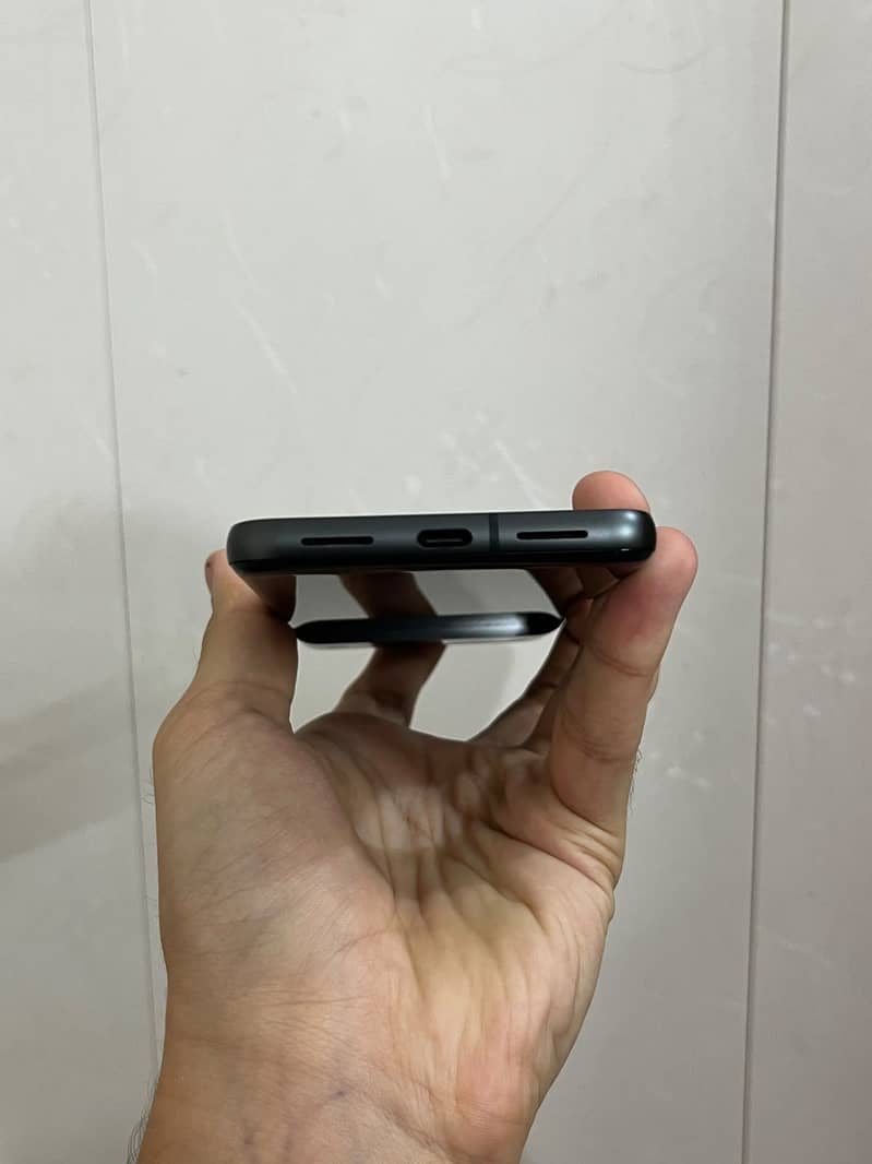 Google Pixel 8 5