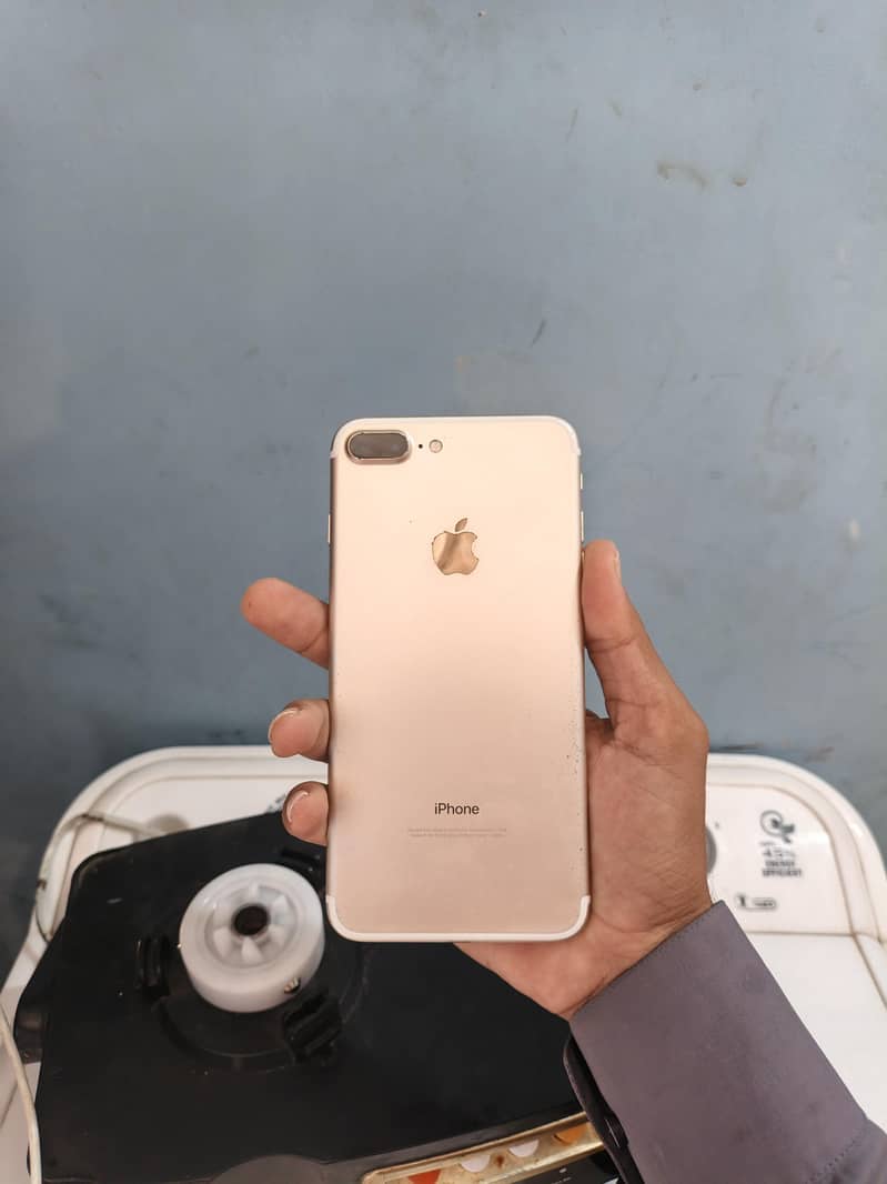 Apple iPhone 7 1