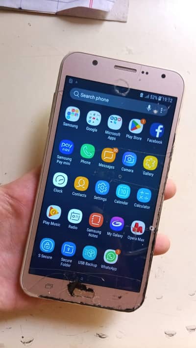 Samsung Mobile J5