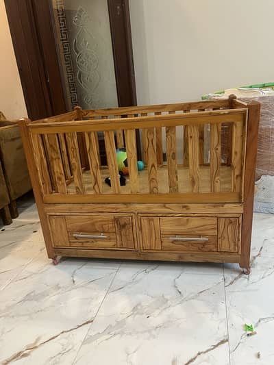 Baby cot in excellent condition